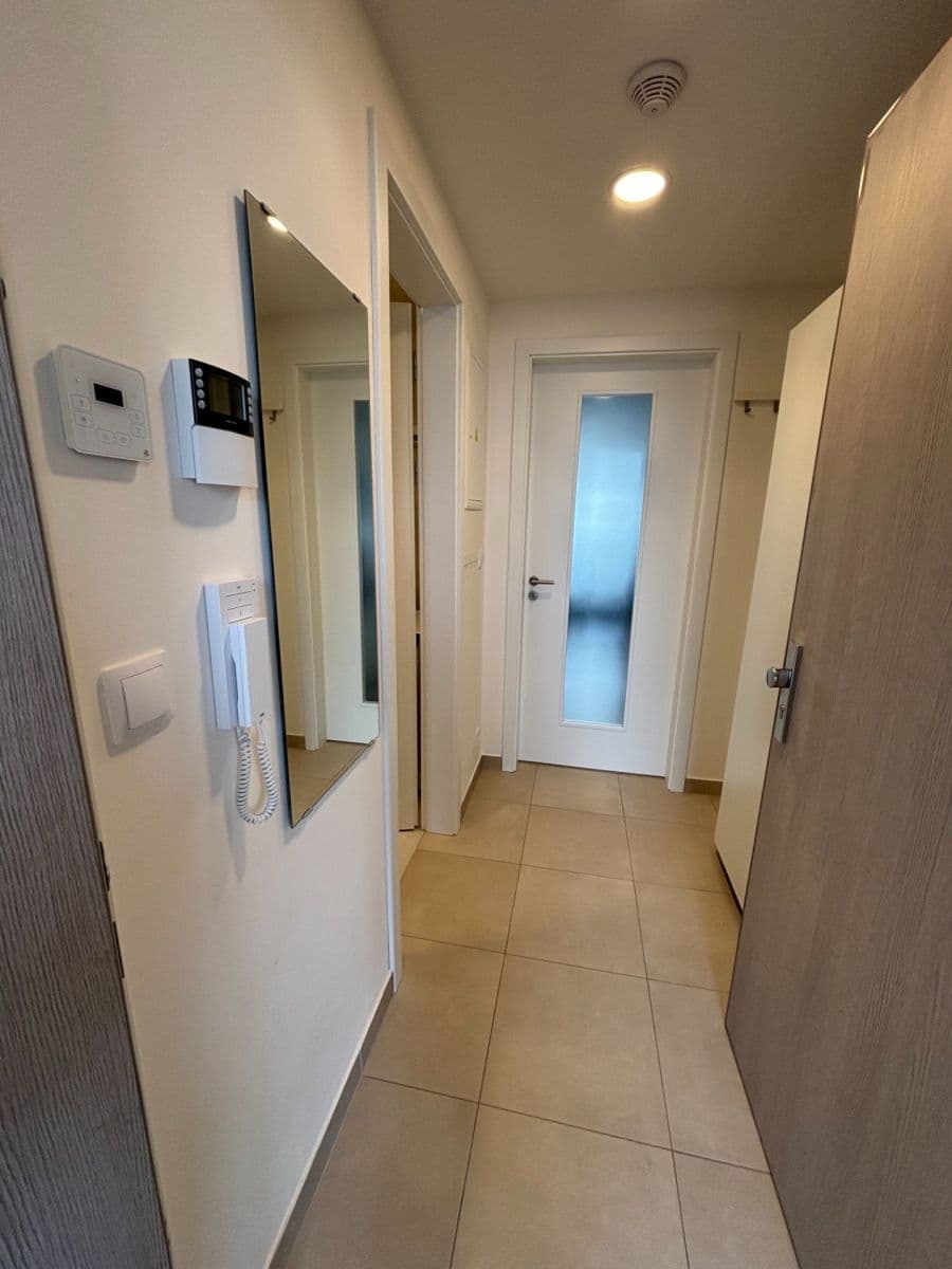Pronájem bytu 1+kk 35 m², Poděbradská, Praha, Praha Pronájem bytu 1+kk 35 m², Poděbradská, Praha, Praha