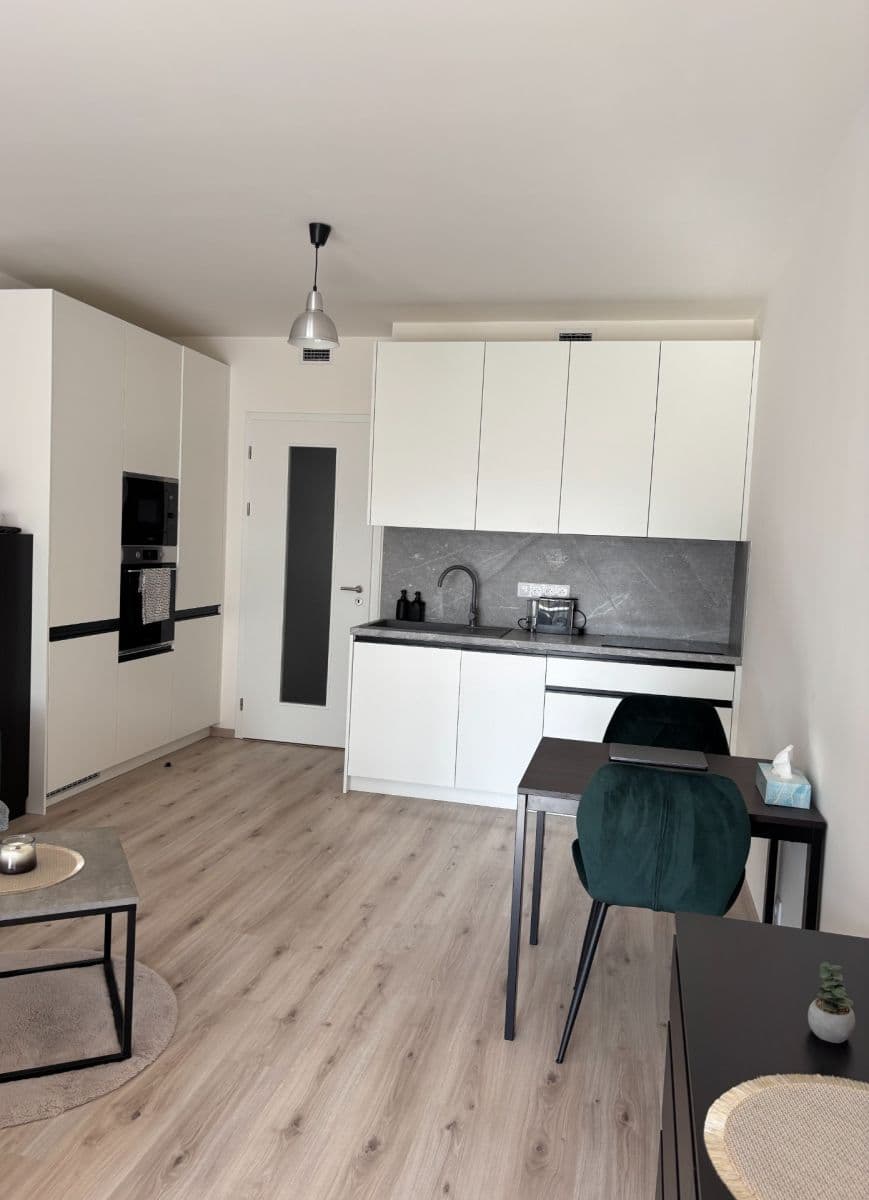 Pronájem bytu 1+kk 35 m², Poděbradská, Praha, Praha Pronájem bytu 1+kk 35 m², Poděbradská, Praha, Praha