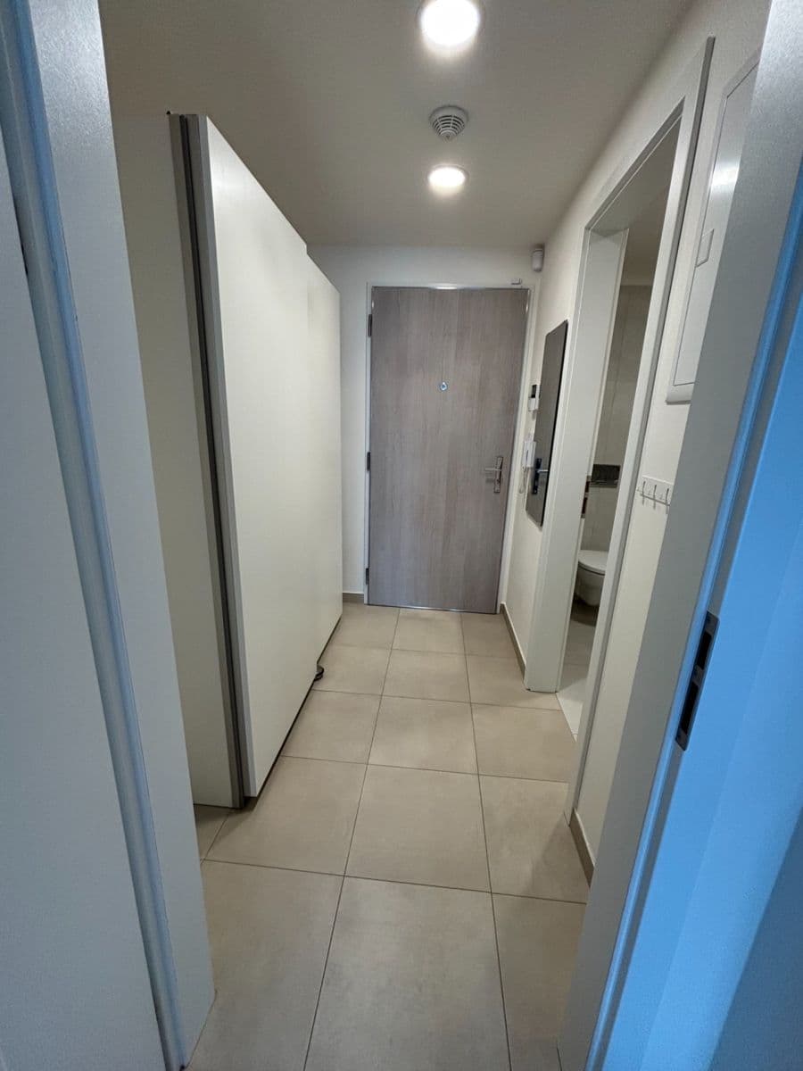 Pronájem bytu 1+kk 35 m², Poděbradská, Praha, Praha Pronájem bytu 1+kk 35 m², Poděbradská, Praha, Praha