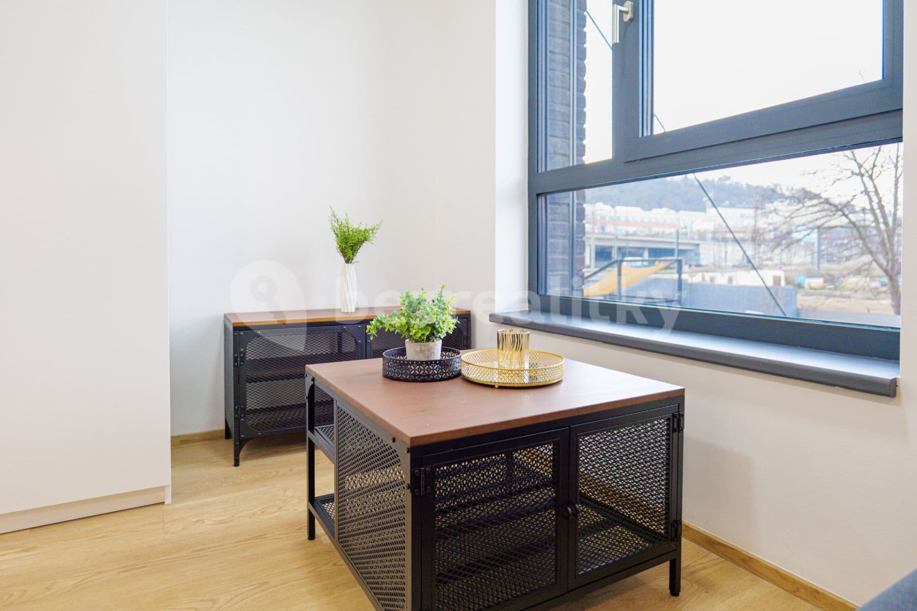 Pronájem bytu 1+kk 34 m², U Lihovaru, Praha, Praha Pronájem bytu 1+kk 34 m², U Lihovaru, Praha, Praha