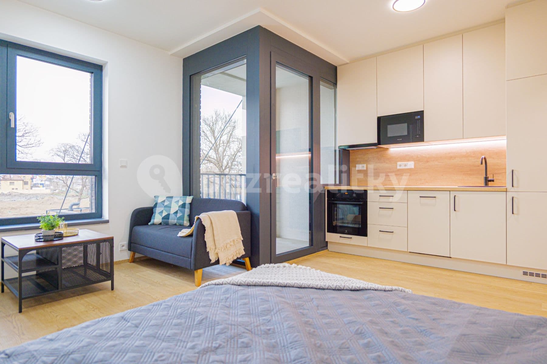 Pronájem bytu 1+kk 34 m², U Lihovaru, Praha, Praha Pronájem bytu 1+kk 34 m², U Lihovaru, Praha, Praha