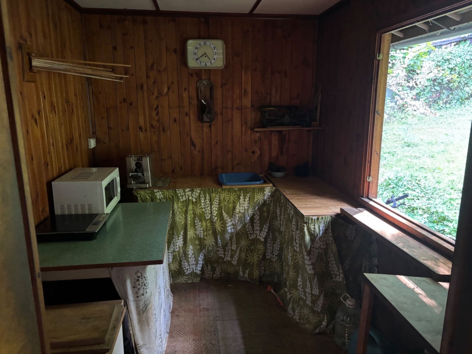 Prodej chaty, chalupy 55 m², pozemek 808 m², Jílové u Prahy, Středočeský kraj Prodej chaty, chalupy 55 m², pozemek 808 m², Jílové u Prahy, Středočeský kraj