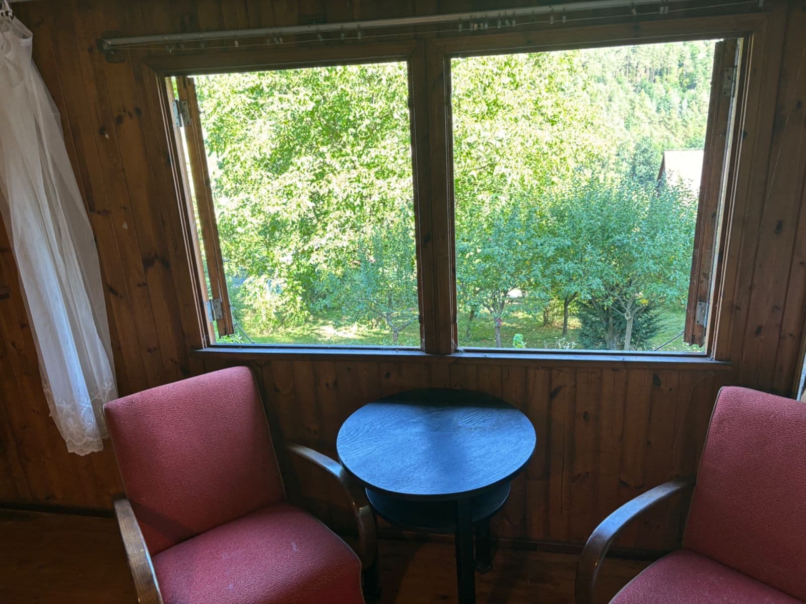 Prodej chaty, chalupy 55 m², pozemek 808 m², Jílové u Prahy, Středočeský kraj Prodej chaty, chalupy 55 m², pozemek 808 m², Jílové u Prahy, Středočeský kraj