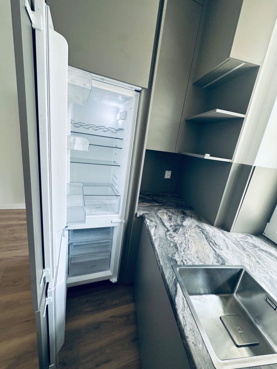Pronájem bytu 2+kk 71 m², Milady Horákové, Praha, Praha Pronájem bytu 2+kk 71 m², Milady Horákové, Praha, Praha
