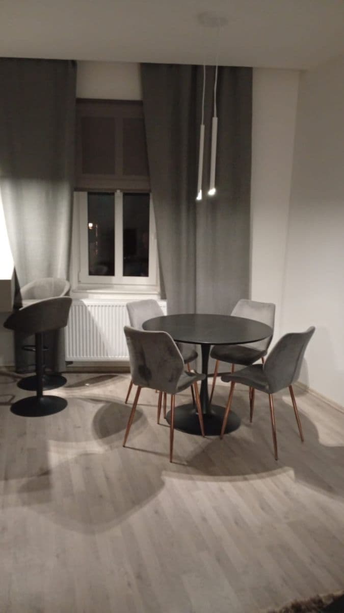 Pronájem bytu 2+kk 71 m², Milady Horákové, Praha, Praha Pronájem bytu 2+kk 71 m², Milady Horákové, Praha, Praha
