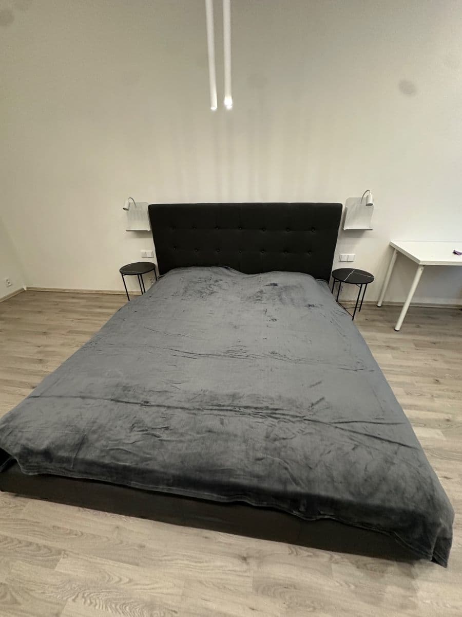 Pronájem bytu 2+kk 71 m², Milady Horákové, Praha, Praha Pronájem bytu 2+kk 71 m², Milady Horákové, Praha, Praha