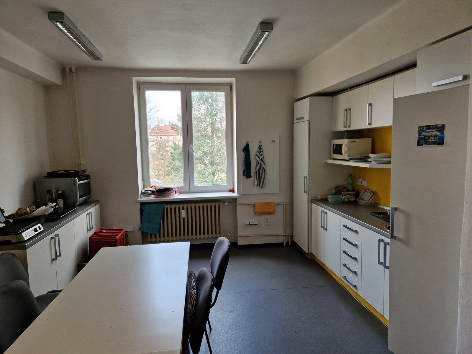 Pronájem nebytového prostoru 30 m², Hlavní třída, Havířov, Moravskoslezský kraj Pronájem nebytového prostoru 30 m², Hlavní třída, Havířov, Moravskoslezský kraj