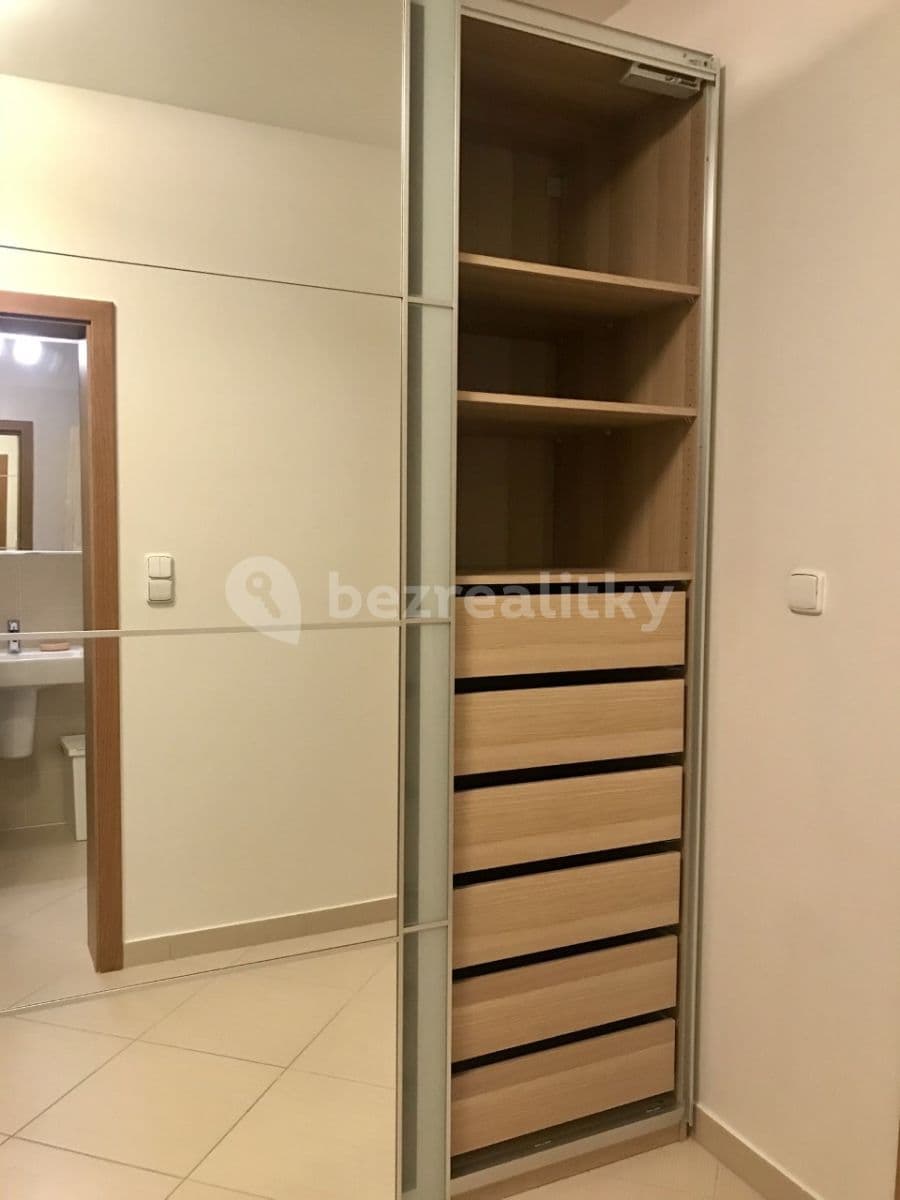 Pronájem bytu 1+kk 35 m², Praha, Praha Pronájem bytu 1+kk 35 m², Praha, Praha