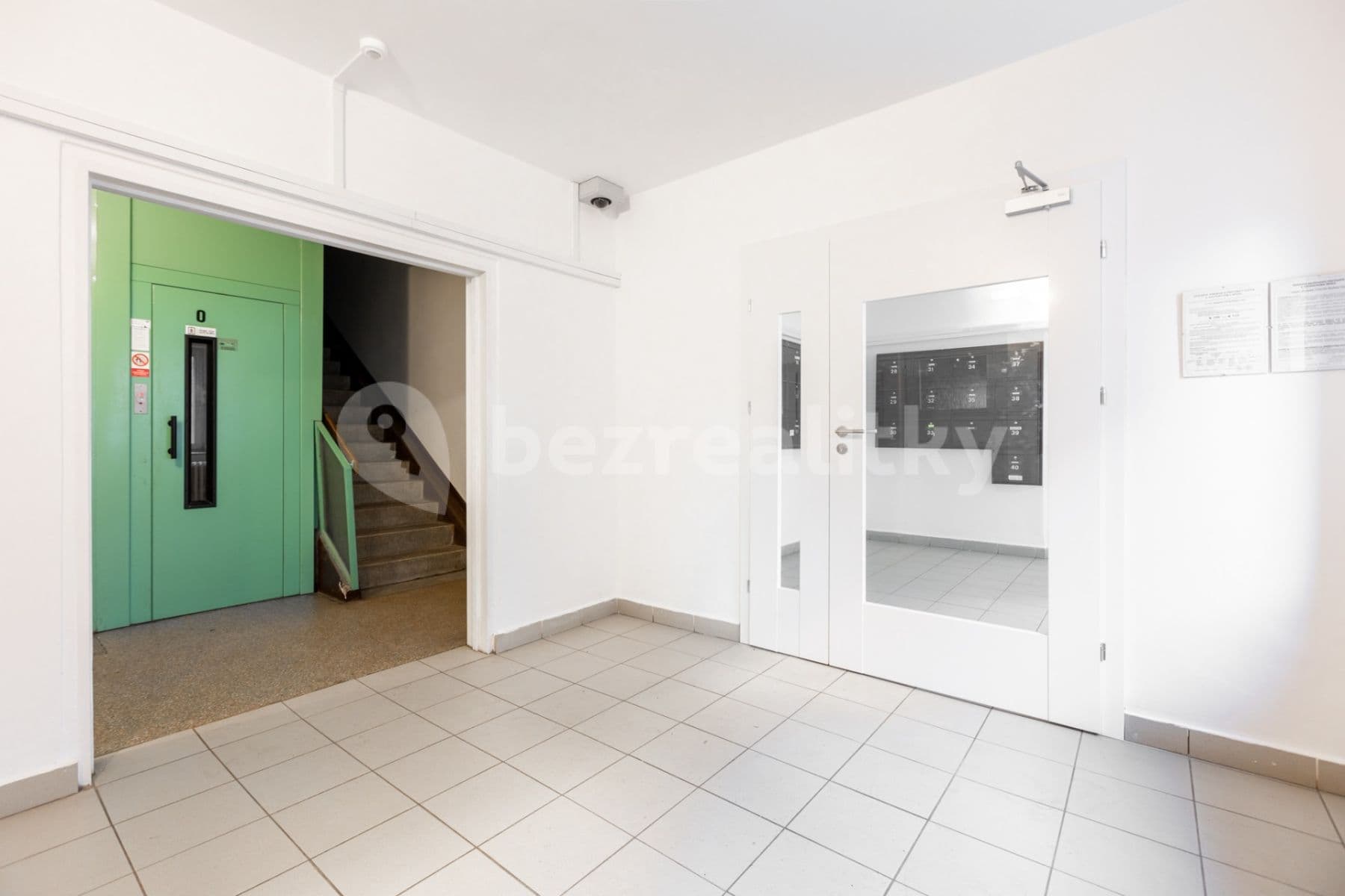 Pronájem bytu 3+1 63 m², Krymská, Karlovy Vary, Karlovarský kraj Pronájem bytu 3+1 63 m², Krymská, Karlovy Vary, Karlovarský kraj