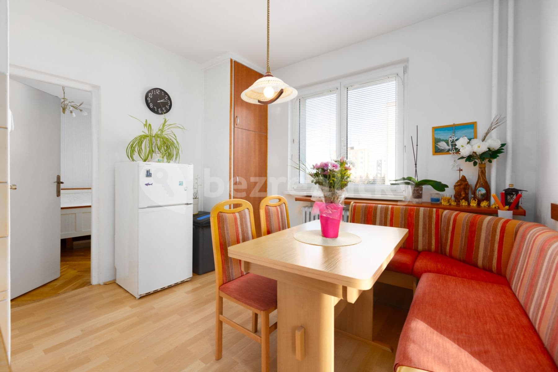 Pronájem bytu 3+1 63 m², Krymská, Karlovy Vary, Karlovarský kraj Pronájem bytu 3+1 63 m², Krymská, Karlovy Vary, Karlovarský kraj