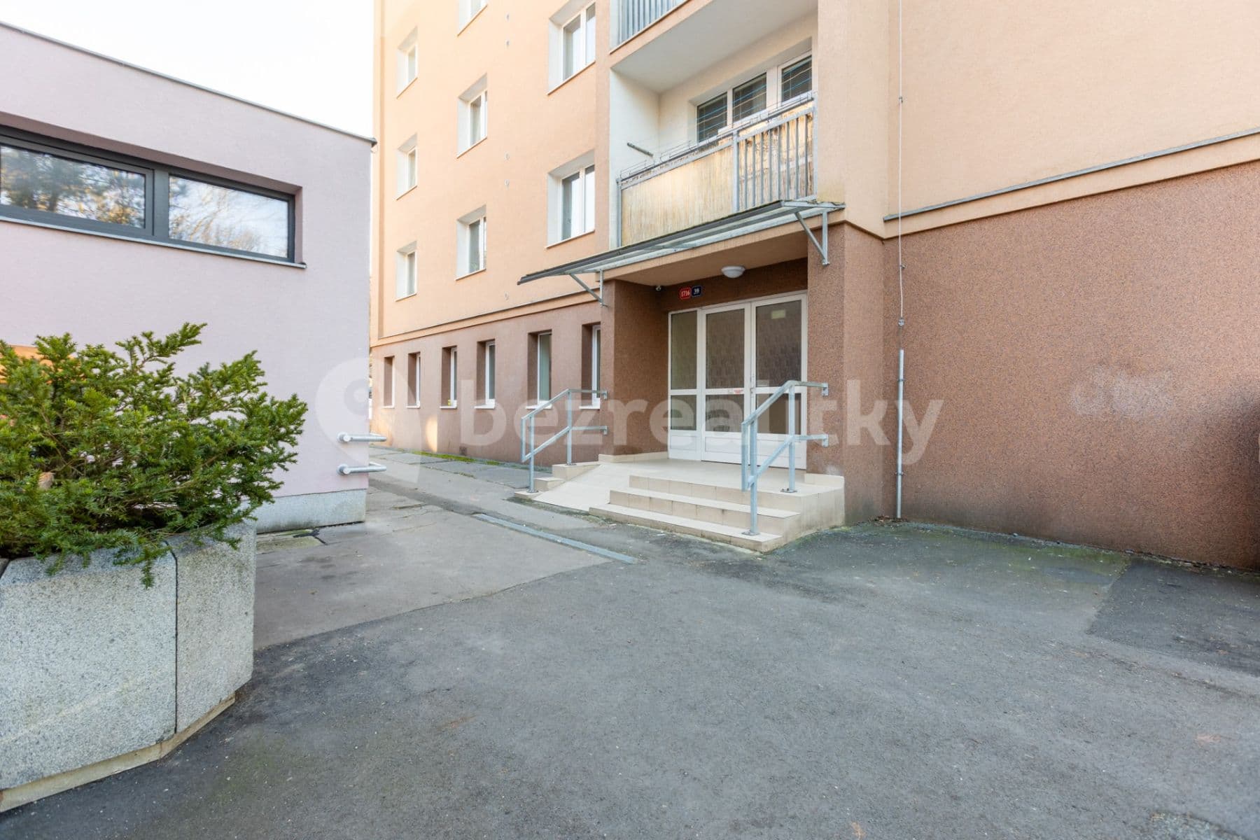 Pronájem bytu 3+1 63 m², Krymská, Karlovy Vary, Karlovarský kraj Pronájem bytu 3+1 63 m², Krymská, Karlovy Vary, Karlovarský kraj