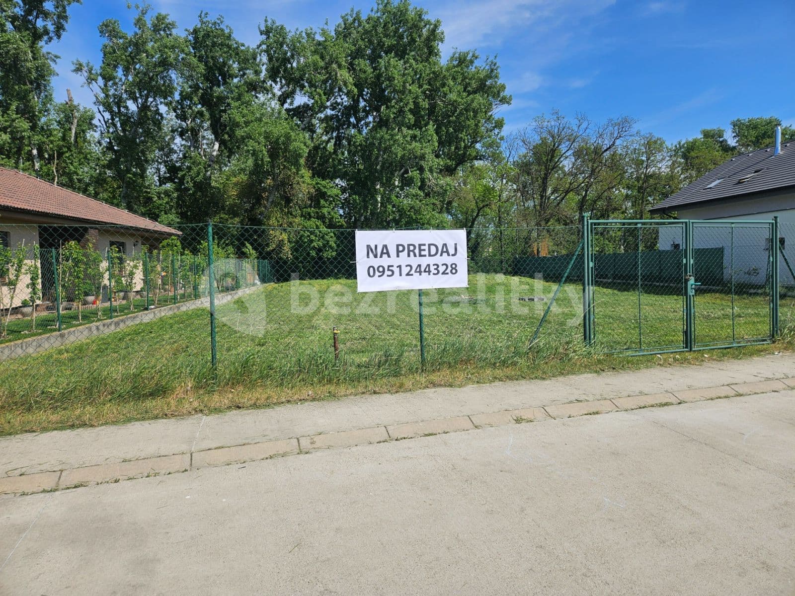 Prodej pozemku 977 m², Kvetoslavov, Trnavský kraj Prodej pozemku 977 m², Kvetoslavov, Trnavský kraj