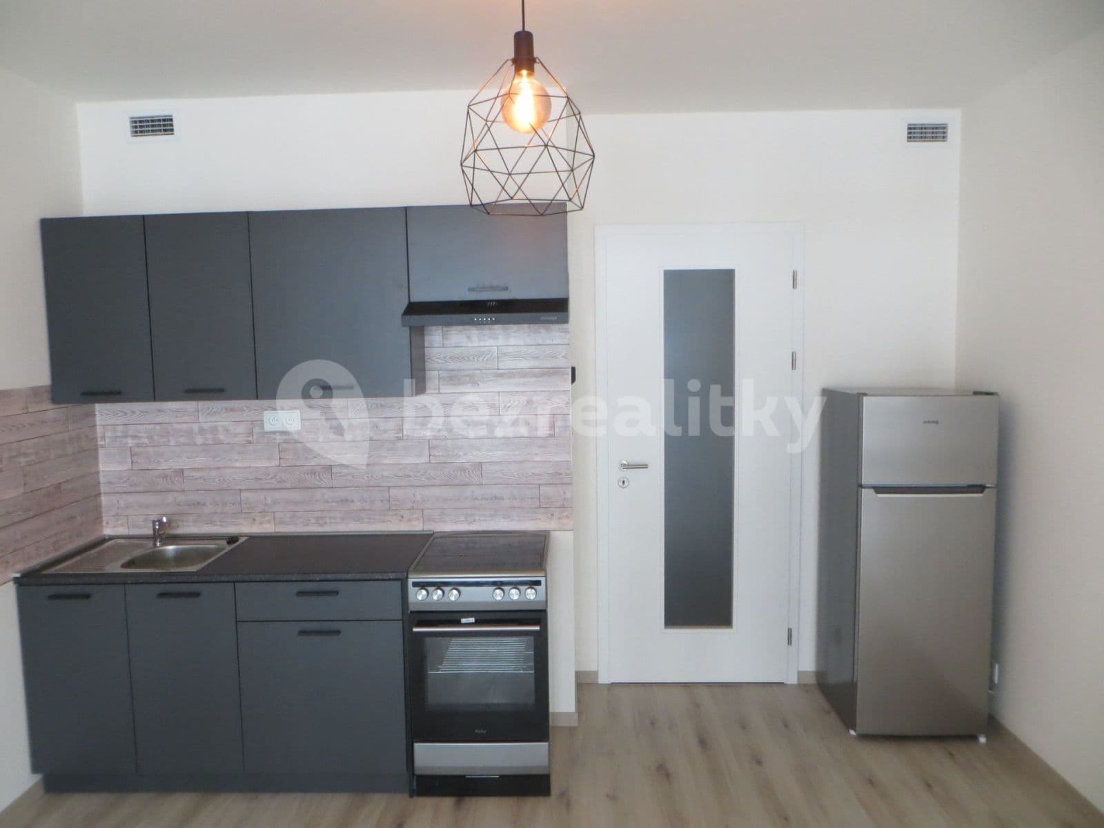 Pronájem bytu 1+kk 32 m², Poděbradská, Praha, Praha Pronájem bytu 1+kk 32 m², Poděbradská, Praha, Praha