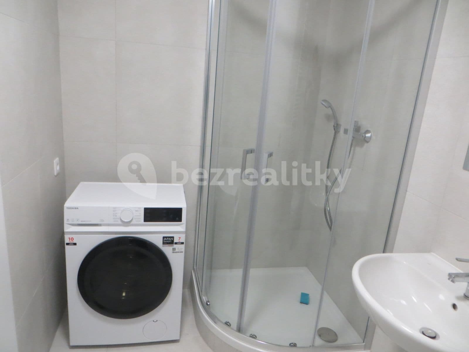 Pronájem bytu 1+kk 32 m², Poděbradská, Praha, Praha Pronájem bytu 1+kk 32 m², Poděbradská, Praha, Praha