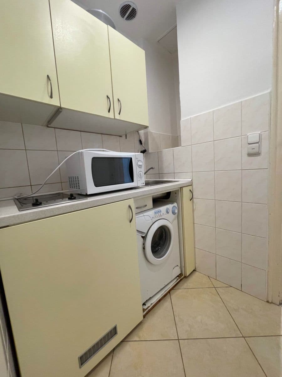 Pronájem bytu 1+1 34 m², Střední, Brno, Jihomoravský kraj Pronájem bytu 1+1 34 m², Střední, Brno, Jihomoravský kraj