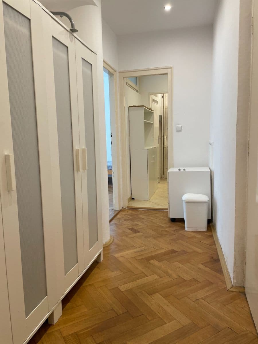 Pronájem bytu 1+1 34 m², Střední, Brno, Jihomoravský kraj Pronájem bytu 1+1 34 m², Střední, Brno, Jihomoravský kraj