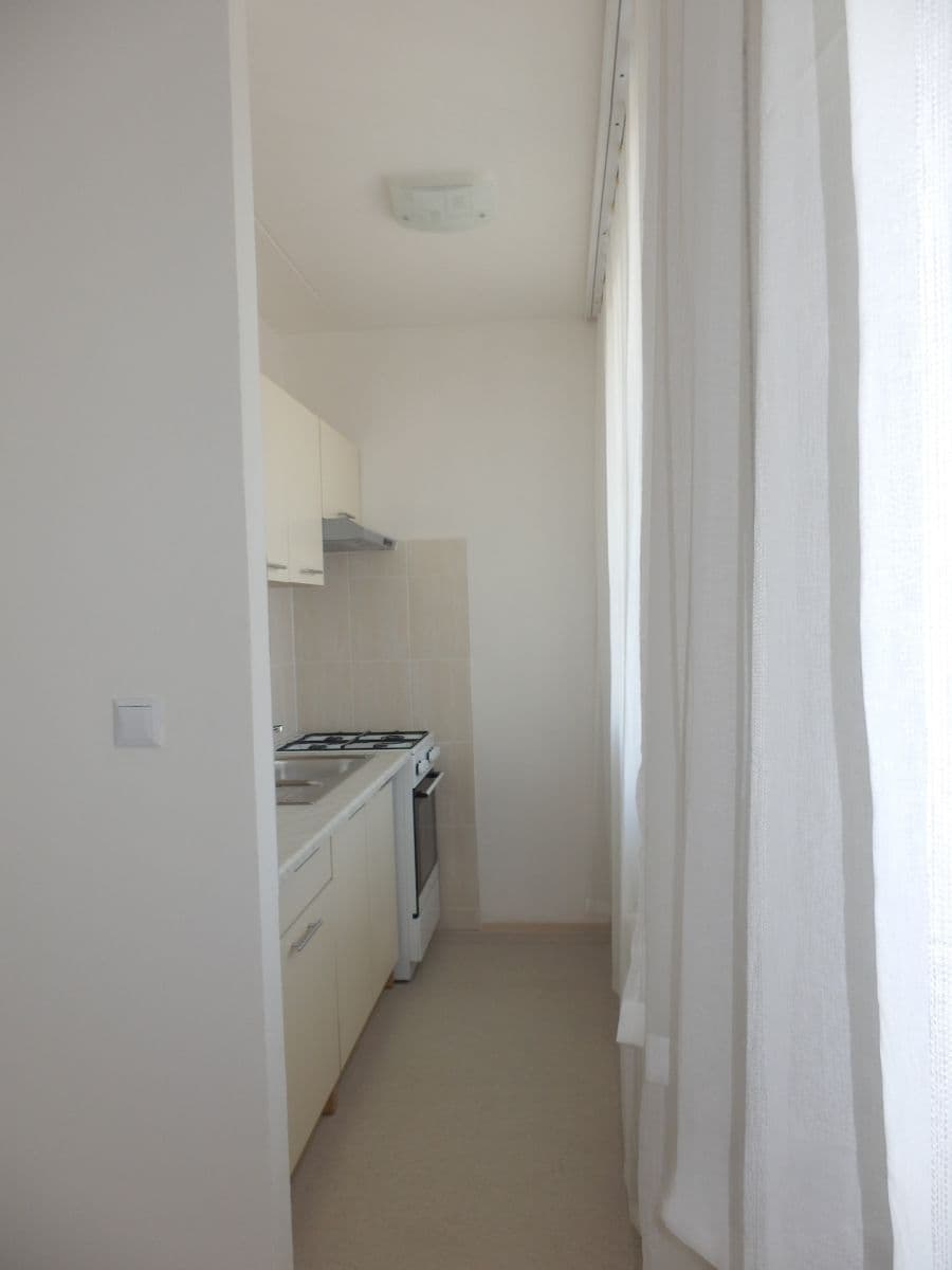 Pronájem bytu 1+1 32 m², Kaplická, Praha, Praha Pronájem bytu 1+1 32 m², Kaplická, Praha, Praha