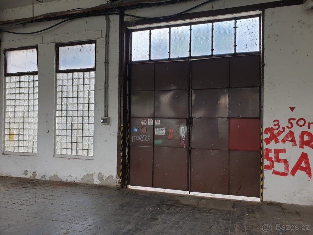 Pronájem nebytového prostoru 550 m², Otvovice, Středočeský kraj Pronájem nebytového prostoru 550 m², Otvovice, Středočeský kraj
