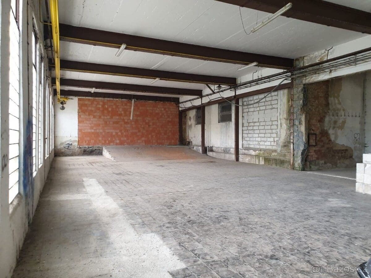 Pronájem nebytového prostoru 550 m², Otvovice, Středočeský kraj Pronájem nebytového prostoru 550 m², Otvovice, Středočeský kraj