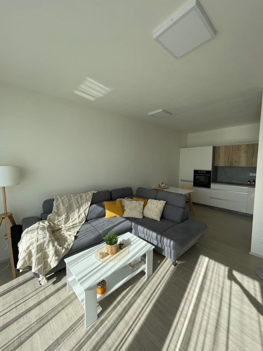 Pronájem bytu 2+kk 60 m², U Škol, Bučovice, Jihomoravský kraj Pronájem bytu 2+kk 60 m², U Škol, Bučovice, Jihomoravský kraj