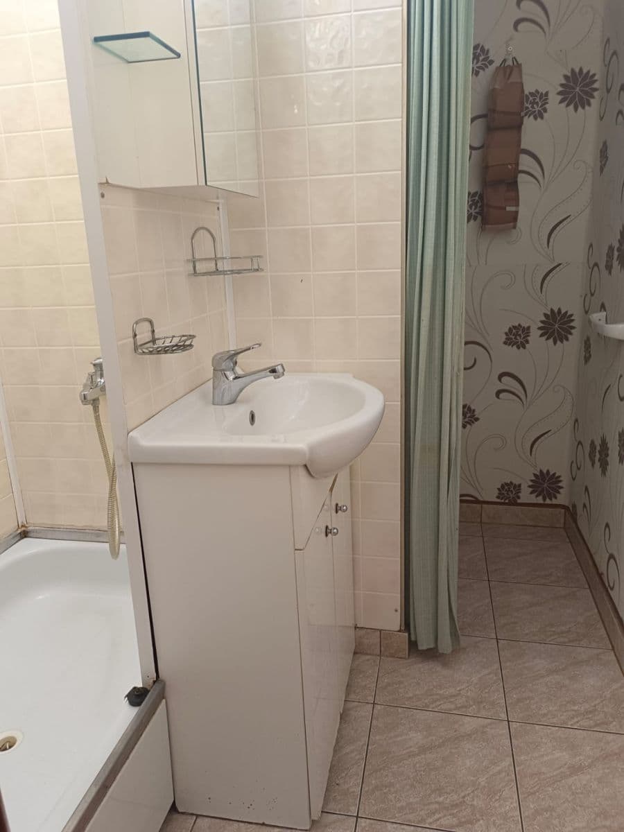 Pronájem bytu 2+kk 47 m², Durychova, Hradec Králové, Královéhradecký kraj Pronájem bytu 2+kk 47 m², Durychova, Hradec Králové, Královéhradecký kraj