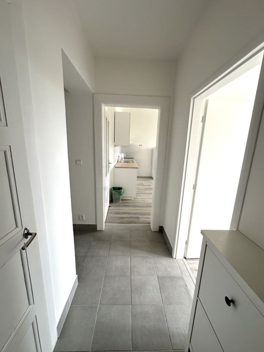 Pronájem bytu 3+kk 75 m², Pod Labuťkou, Praha, Praha Pronájem bytu 3+kk 75 m², Pod Labuťkou, Praha, Praha