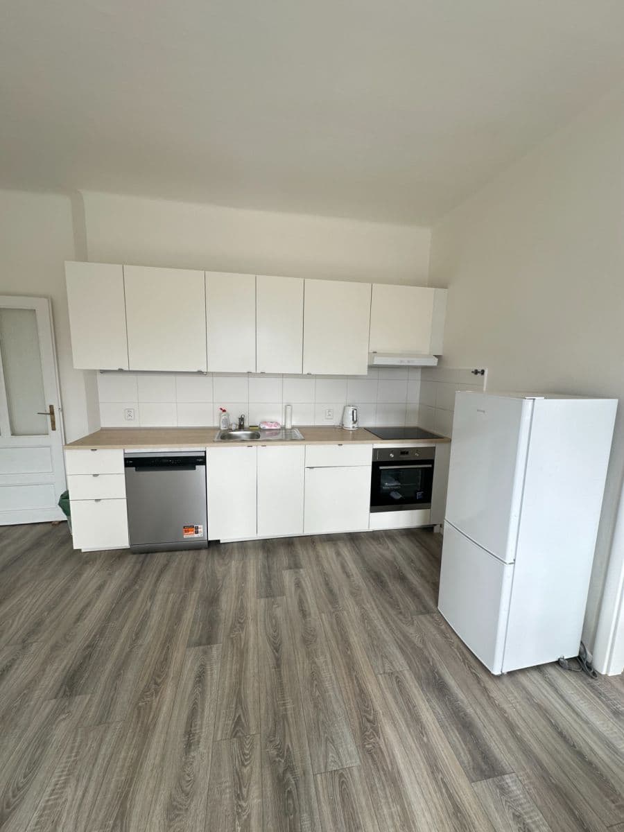 Pronájem bytu 3+kk 75 m², Pod Labuťkou, Praha, Praha Pronájem bytu 3+kk 75 m², Pod Labuťkou, Praha, Praha