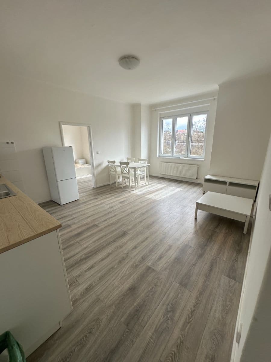 Pronájem bytu 3+kk 75 m², Pod Labuťkou, Praha, Praha Pronájem bytu 3+kk 75 m², Pod Labuťkou, Praha, Praha