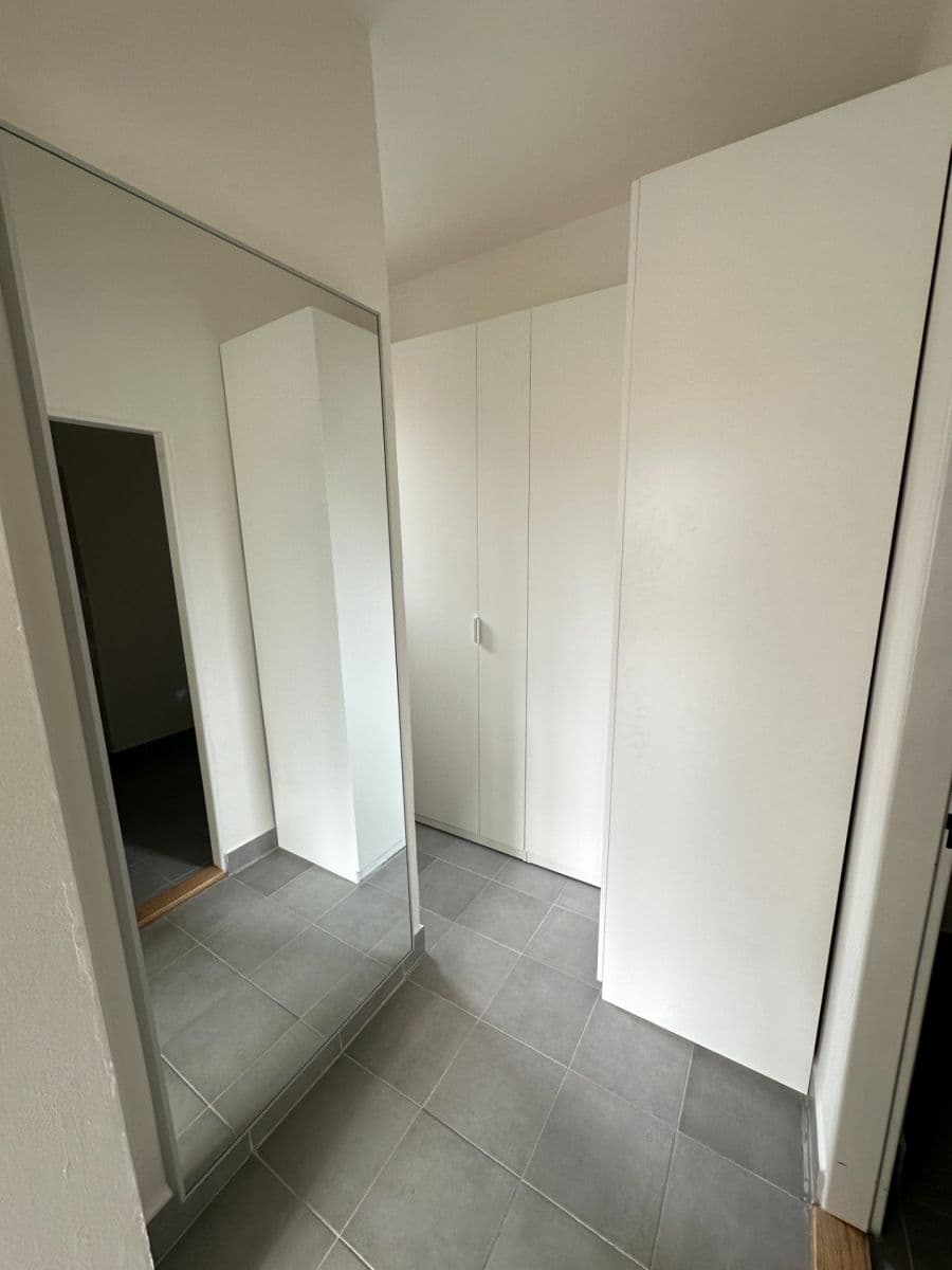 Pronájem bytu 3+kk 75 m², Pod Labuťkou, Praha, Praha Pronájem bytu 3+kk 75 m², Pod Labuťkou, Praha, Praha