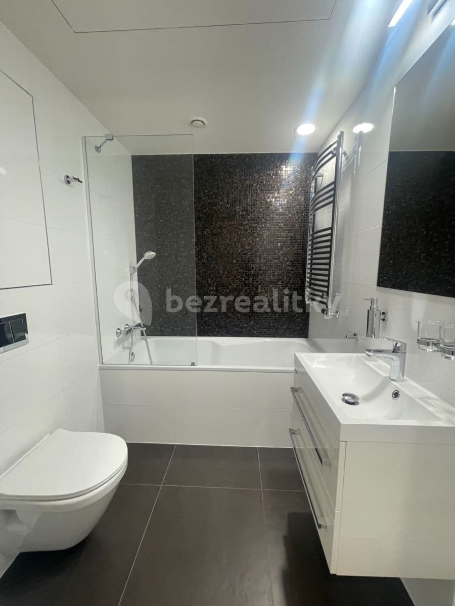 Pronájem bytu 1+kk 30 m², Mukařovského, Praha, Praha Pronájem bytu 1+kk 30 m², Mukařovského, Praha, Praha