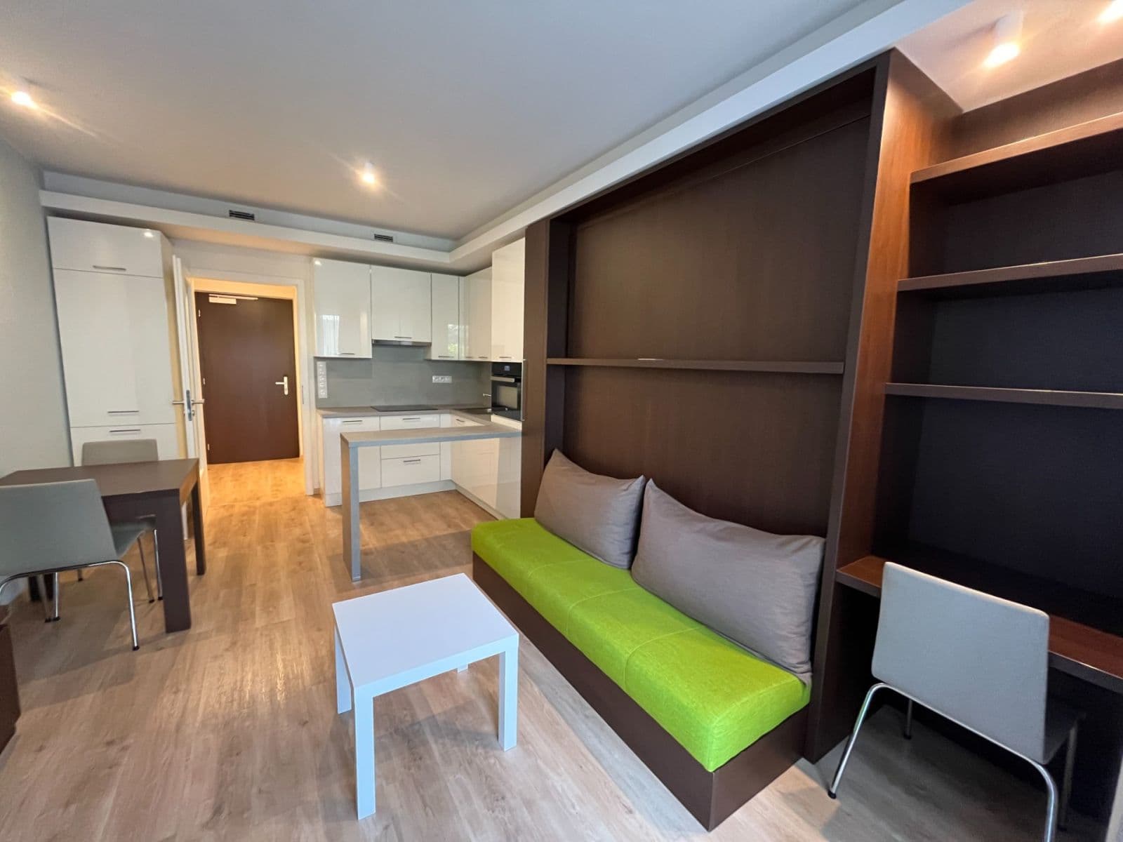 Pronájem bytu 1+kk 30 m², Mukařovského, Praha, Praha Pronájem bytu 1+kk 30 m², Mukařovského, Praha, Praha