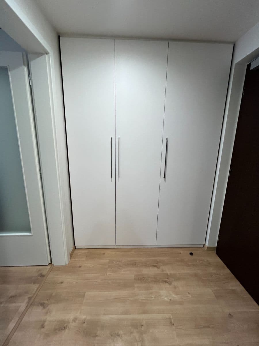Pronájem bytu 1+kk 30 m², Mukařovského, Praha, Praha Pronájem bytu 1+kk 30 m², Mukařovského, Praha, Praha