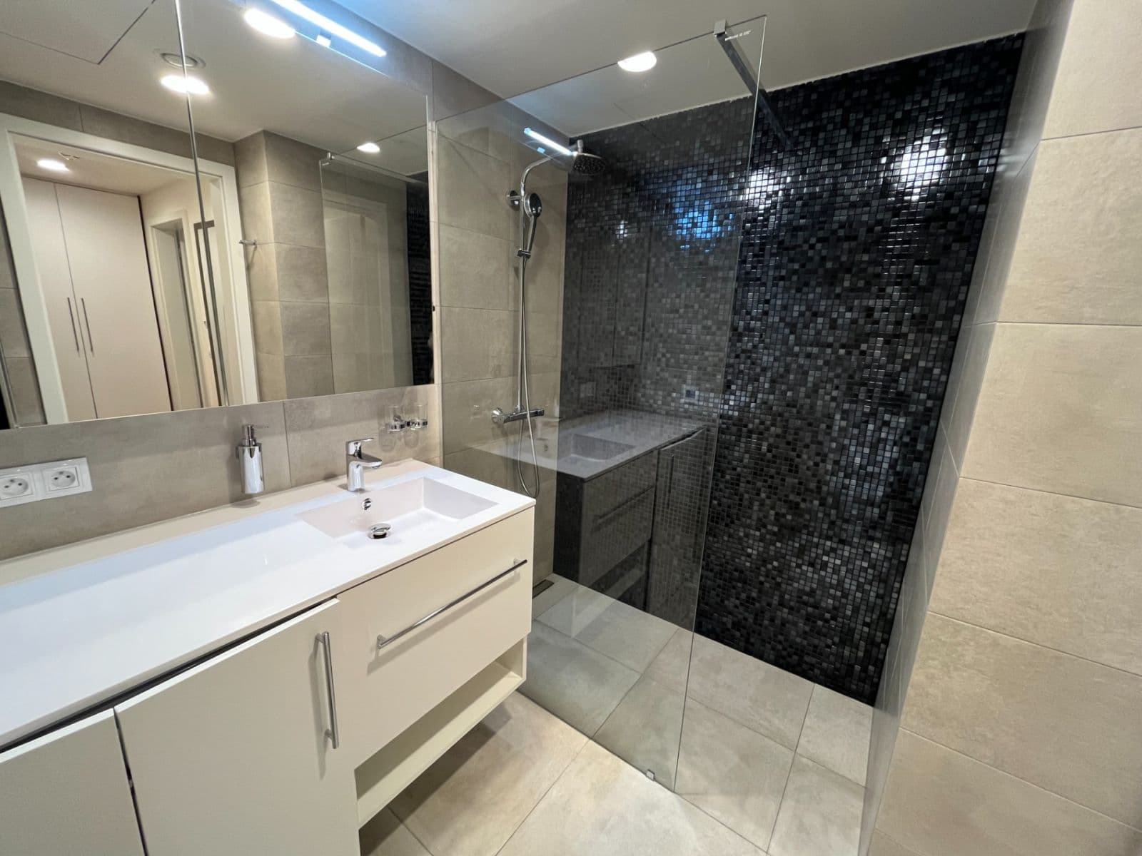 Pronájem bytu 1+kk 30 m², Mukařovského, Praha, Praha Pronájem bytu 1+kk 30 m², Mukařovského, Praha, Praha