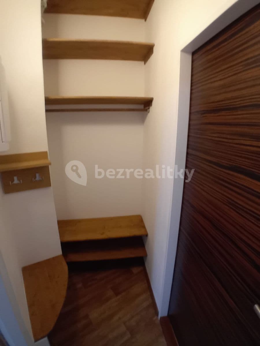 Pronájem bytu 1+1 36 m², Zeyerova, Karlovy Vary, Karlovarský kraj Pronájem bytu 1+1 36 m², Zeyerova, Karlovy Vary, Karlovarský kraj