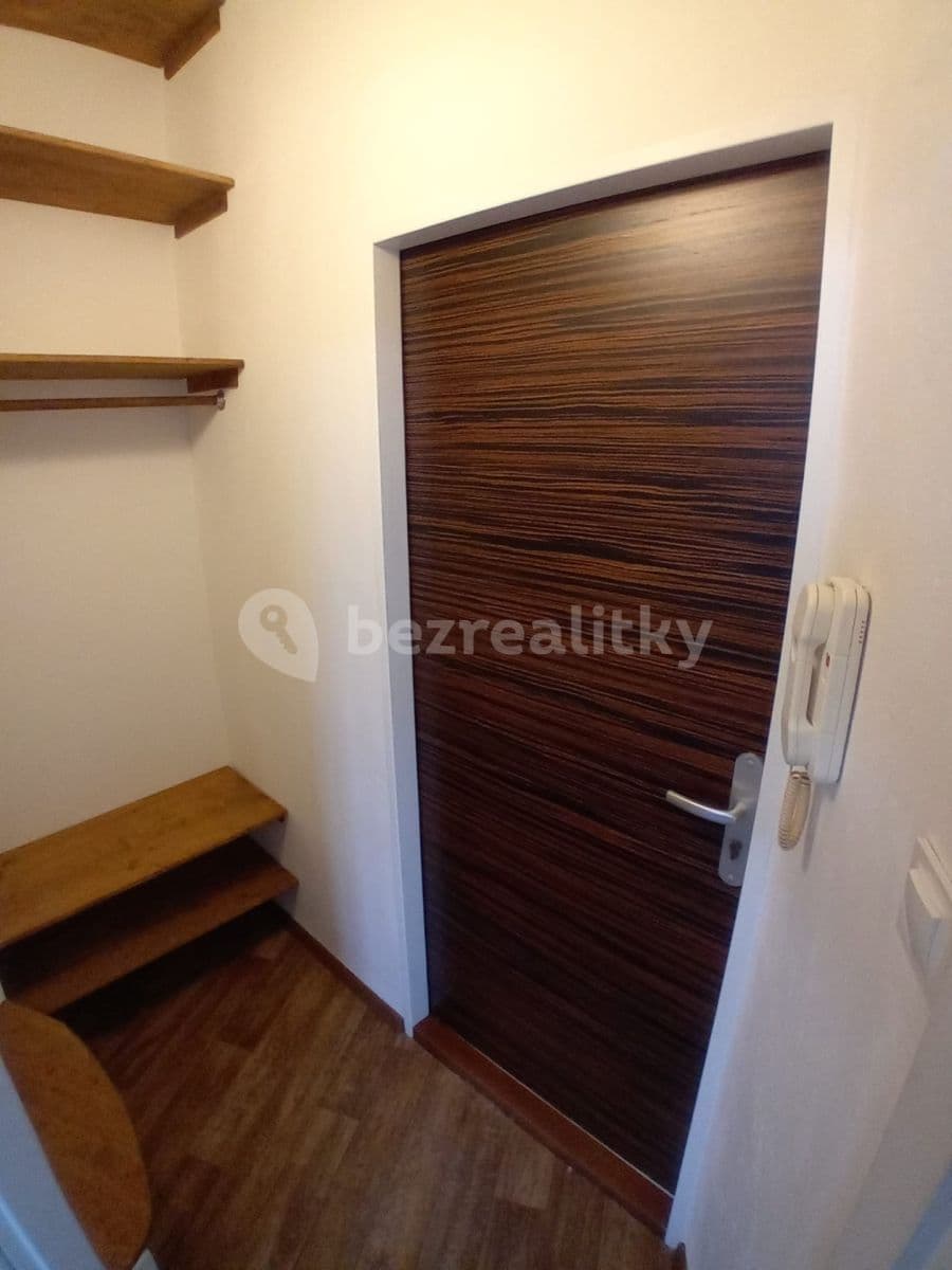 Pronájem bytu 1+1 36 m², Zeyerova, Karlovy Vary, Karlovarský kraj Pronájem bytu 1+1 36 m², Zeyerova, Karlovy Vary, Karlovarský kraj