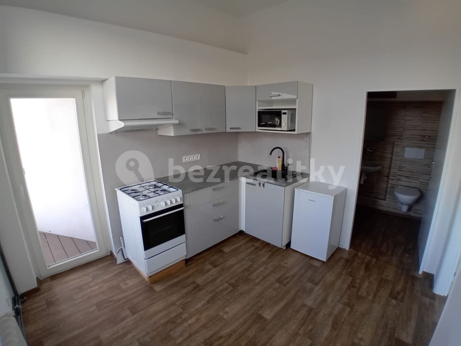 Pronájem bytu 1+1 36 m², Zeyerova, Karlovy Vary, Karlovarský kraj Pronájem bytu 1+1 36 m², Zeyerova, Karlovy Vary, Karlovarský kraj