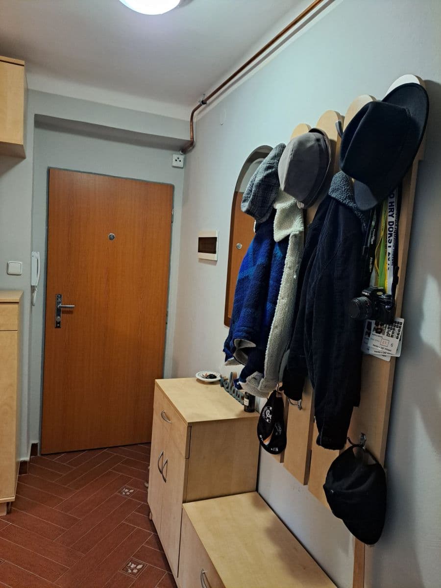 Pronájem bytu 2+1 60 m², Vrázova, Teplice, Ústecký kraj Pronájem bytu 2+1 60 m², Vrázova, Teplice, Ústecký kraj