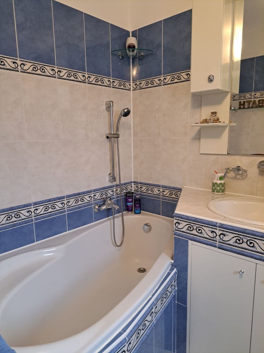 Pronájem bytu 2+1 60 m², Vrázova, Teplice, Ústecký kraj Pronájem bytu 2+1 60 m², Vrázova, Teplice, Ústecký kraj
