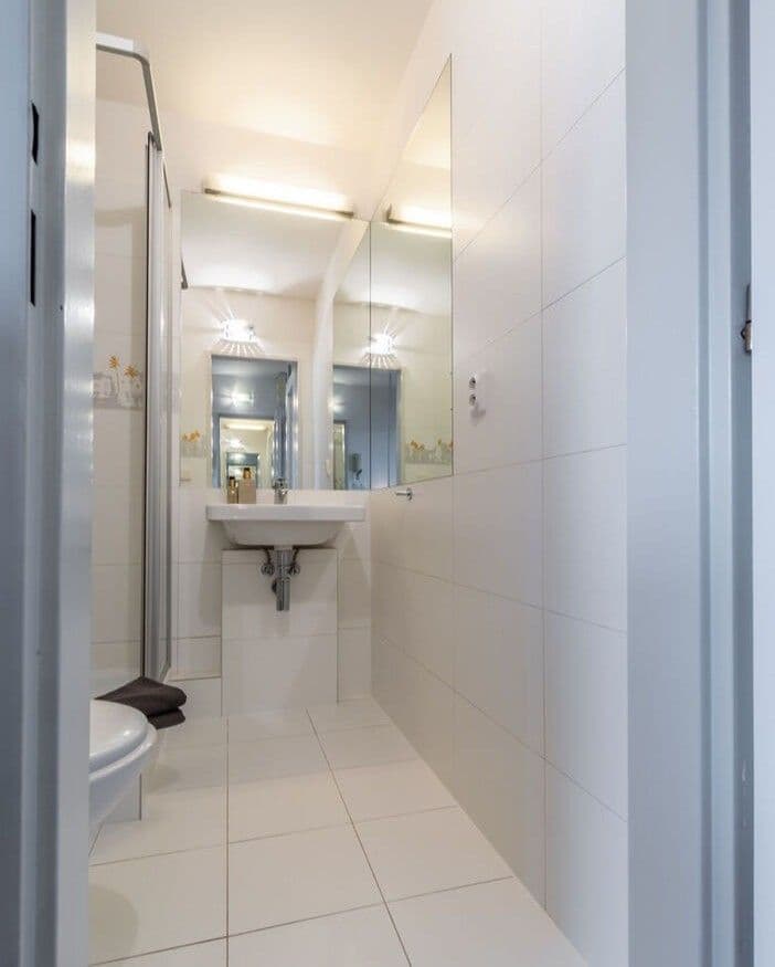 Pronájem bytu 1+kk 30 m², Molákova, Praha, Praha Pronájem bytu 1+kk 30 m², Molákova, Praha, Praha