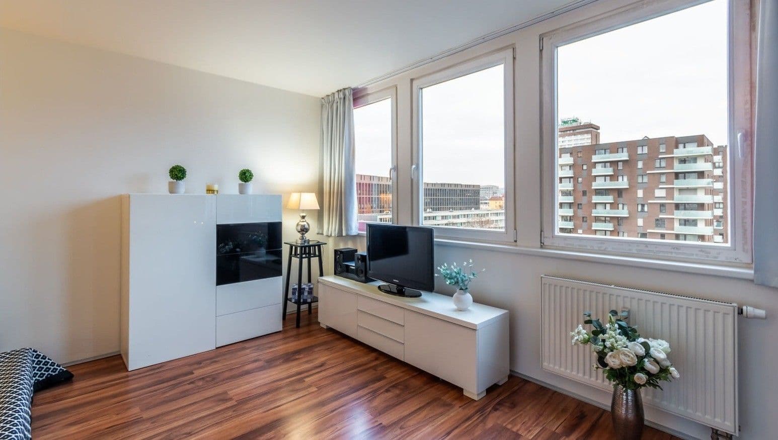 Pronájem bytu 1+kk 30 m², Molákova, Praha, Praha Pronájem bytu 1+kk 30 m², Molákova, Praha, Praha