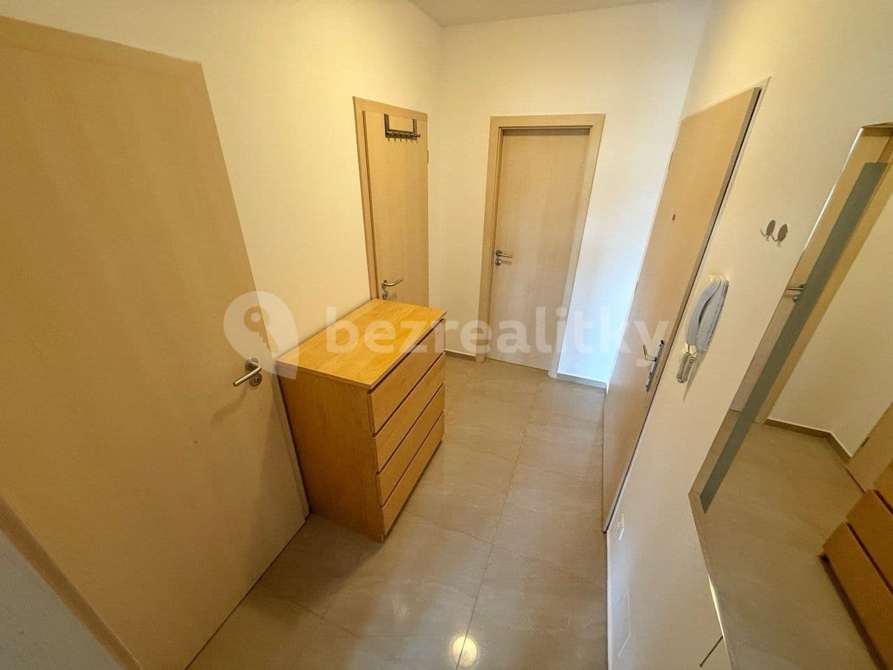 Pronájem bytu 1+kk 34 m², U Hostavického potoka, Praha, Praha Pronájem bytu 1+kk 34 m², U Hostavického potoka, Praha, Praha