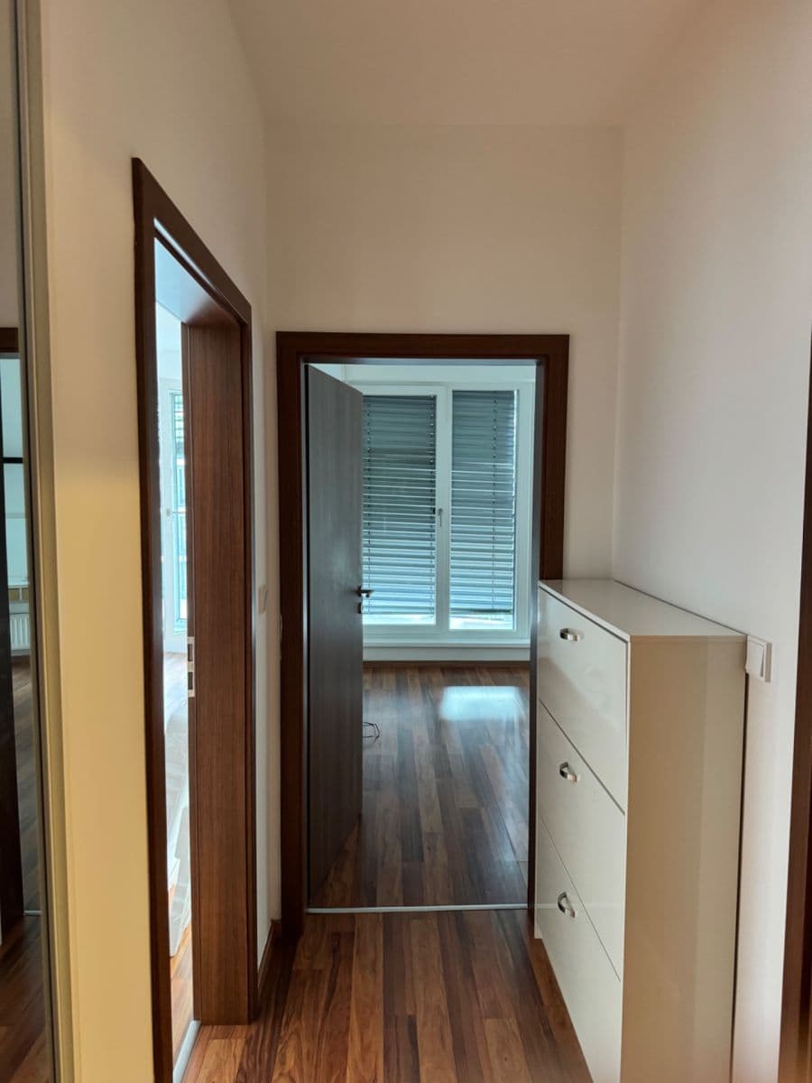 Pronájem bytu 2+kk 51 m², Počernická, Praha, Praha Pronájem bytu 2+kk 51 m², Počernická, Praha, Praha