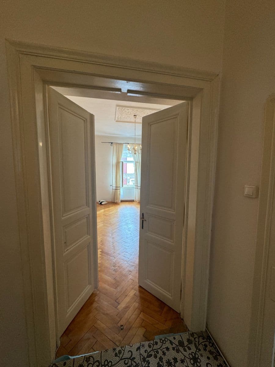Pronájem bytu 2+kk 60 m², Římská, Praha, Praha Pronájem bytu 2+kk 60 m², Římská, Praha, Praha