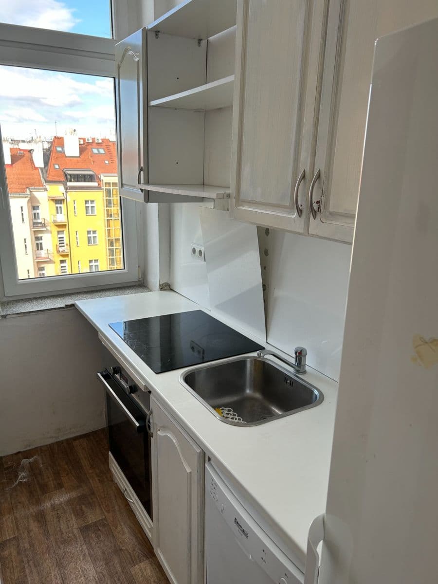 Pronájem bytu 2+kk 60 m², Římská, Praha, Praha Pronájem bytu 2+kk 60 m², Římská, Praha, Praha