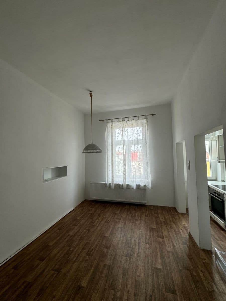 Pronájem bytu 2+kk 60 m², Římská, Praha, Praha Pronájem bytu 2+kk 60 m², Římská, Praha, Praha