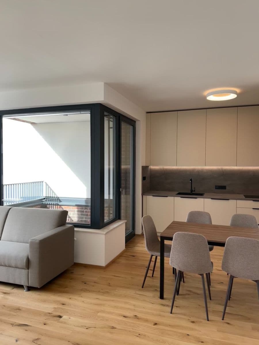 Pronájem bytu 2+kk 64 m², Závišova, Praha, Praha Pronájem bytu 2+kk 64 m², Závišova, Praha, Praha