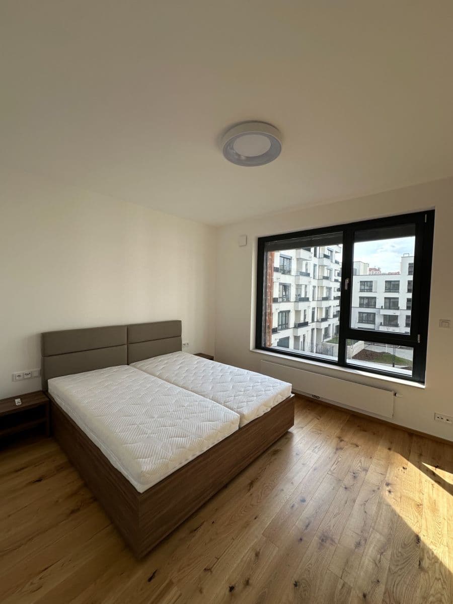 Pronájem bytu 2+kk 64 m², Závišova, Praha, Praha Pronájem bytu 2+kk 64 m², Závišova, Praha, Praha