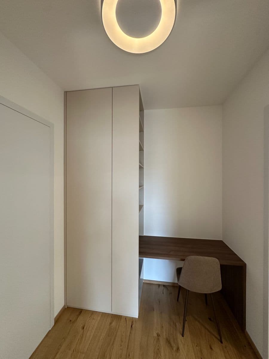 Pronájem bytu 2+kk 64 m², Závišova, Praha, Praha Pronájem bytu 2+kk 64 m², Závišova, Praha, Praha