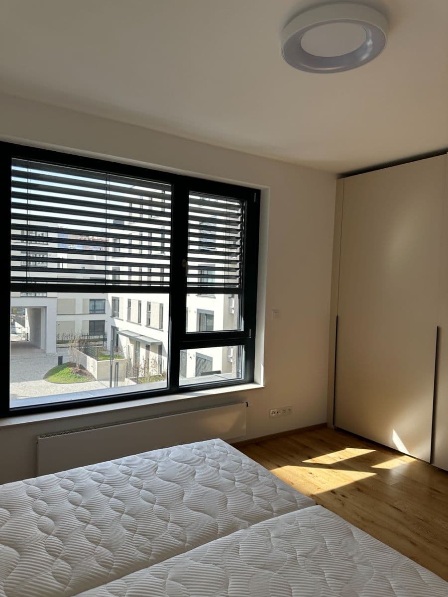 Pronájem bytu 2+kk 64 m², Závišova, Praha, Praha Pronájem bytu 2+kk 64 m², Závišova, Praha, Praha