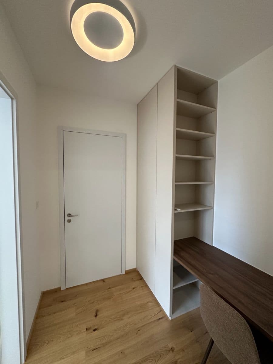 Pronájem bytu 2+kk 64 m², Závišova, Praha, Praha Pronájem bytu 2+kk 64 m², Závišova, Praha, Praha